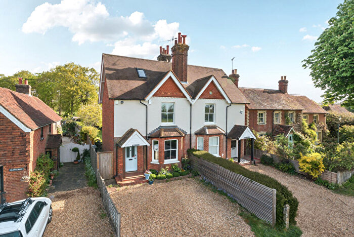 3 Bedroom Semi-Detached House For Sale In The Common, Cranleigh, GU6