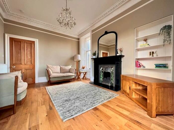 3 Bedroom Maisonette To Rent In Rosslyn Crescent, Edinburgh, EH6