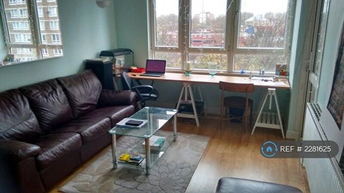2 Bedroom Flat To Rent In Bath Court, London, EC1V