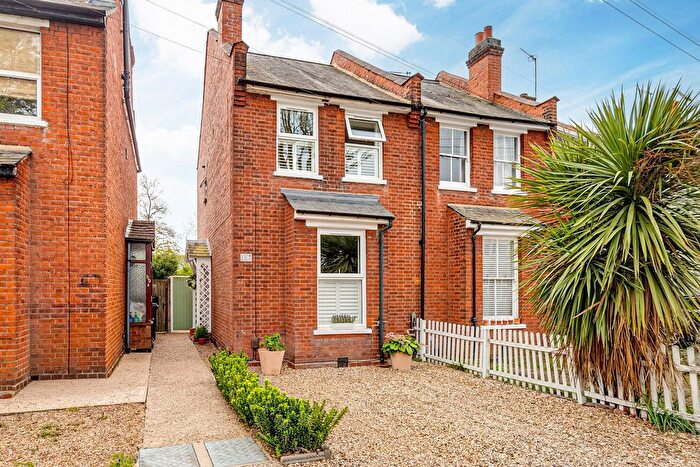 3 Bedroom Semi-Detached House For Sale In Blagdon Road, New Malden, KT3