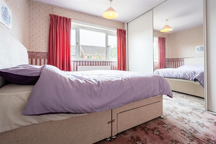 5 Bedroom Semi-Detached House For Sale In Seatonville Road, Whitley Bay, NE25