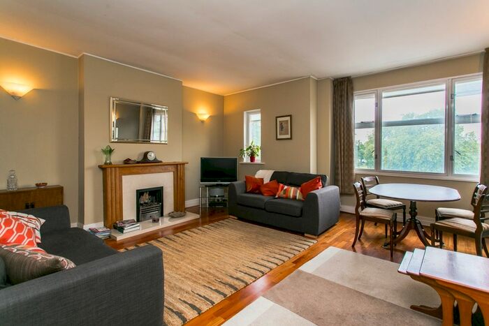 2 Bedroom Flat To Rent In Trinity Close, Clapham Old Town, SW4