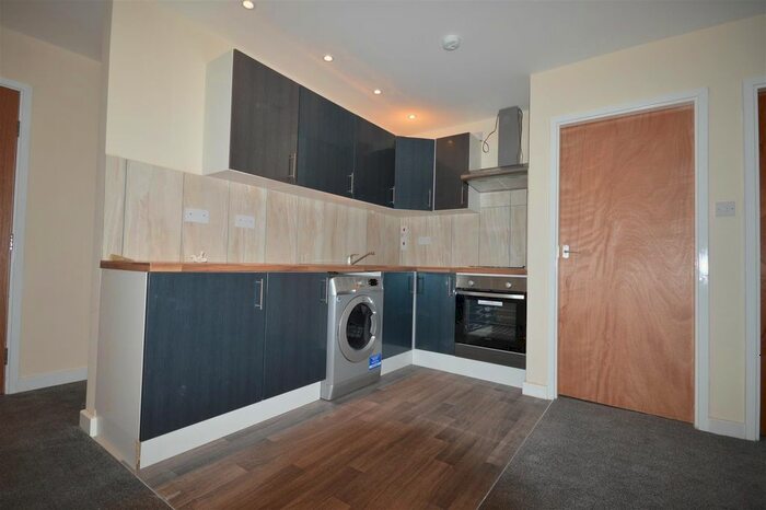 1 Bedroom Flat To Rent In Narborough Road, Leicester, LE3