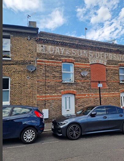 1 Bedroom Mews To Rent In Pilgrim, West Norwood, SE27