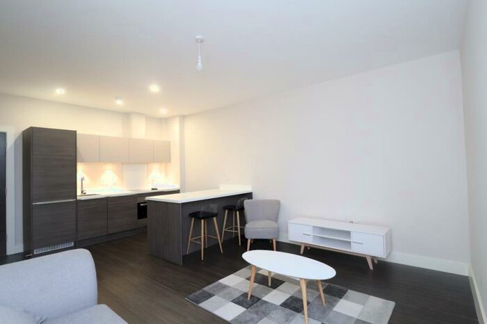 2 Bedroom Flat To Rent In Greenleigh Court, Dawsons Square, Pudsey, LS28