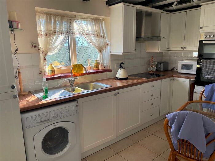 2 Bedroom House To Rent In Fakenham Road, Lenwade, Norwich, NR9