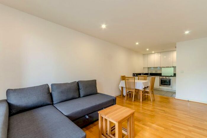 1 Bedroom Flat To Rent In Chartfield Avenue, Putney, London, SW15