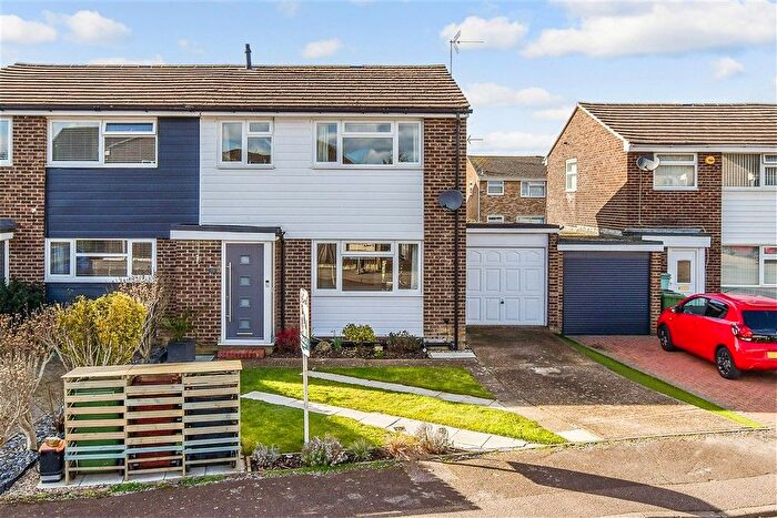 3 Bedroom Semi Detached House For Sale In Alliance Way, Paddock Wood, Tonbridge, Kent, TN12