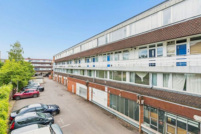3 Bedroom Flat For Sale In Queen Street, Hitchin, SG4