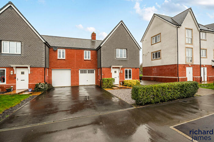 3 Bedroom Semi-Detached House For Sale In Greene Street, Tadpole Garden Village, Swindon, SN25