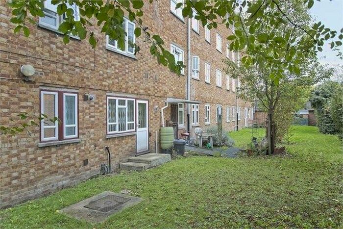 2 Bedroom Flat To Rent In Elliott Road, Oval, SW9