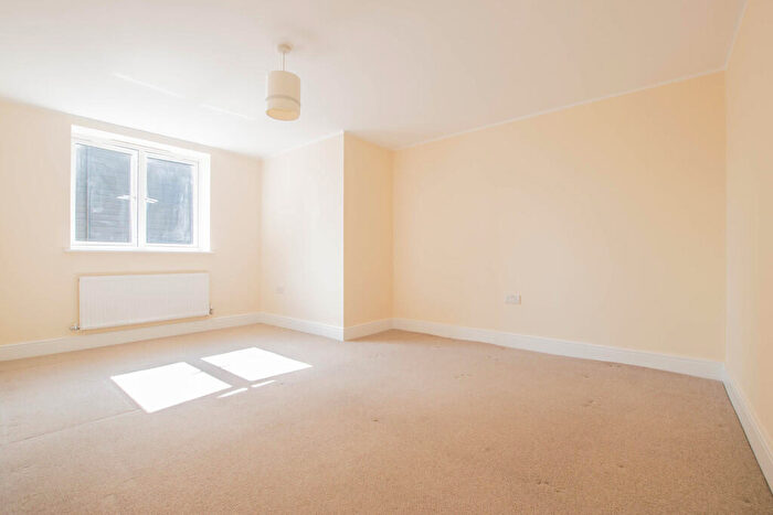 2 Bedroom Apartment To Rent In High Street, Hoddesdon, EN11