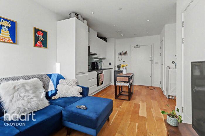 1 Bedroom Block Of Apartments For Sale In Edridge Road, London, CR0