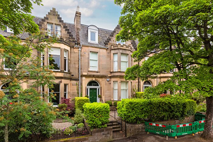 3 Bedroom Apartment For Sale In Murrayfield Avenue, Edinburgh, EH12
