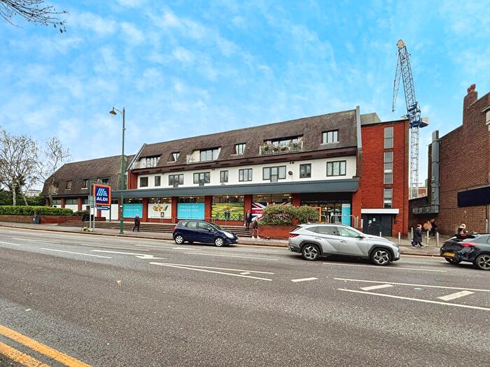 2 Bedroom Flat To Rent In St Marys Lane, Upminster, RM14