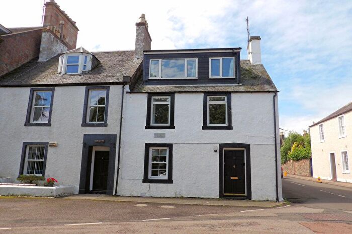 3 Bedroom End Of Terrace House For Sale In New Quay Street, Campbeltown, PA28