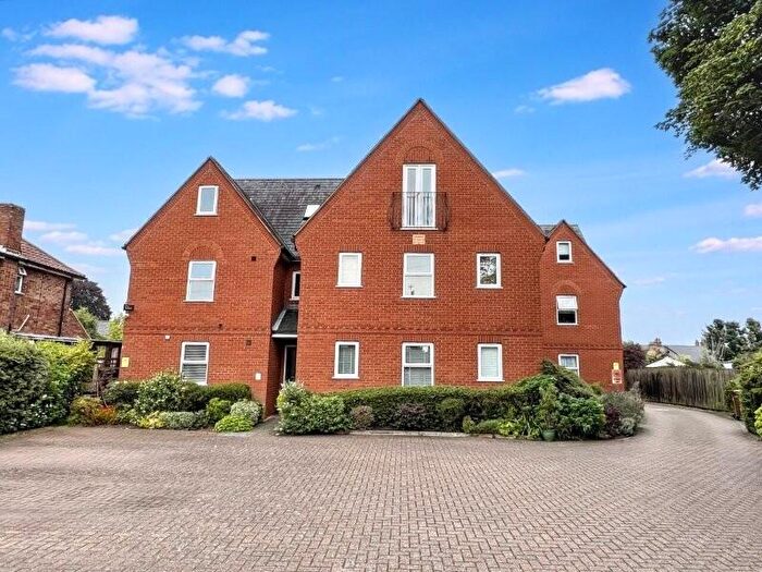 2 Bedroom Flat To Rent In Cauldwell Hall Road, Ipswich, IP4