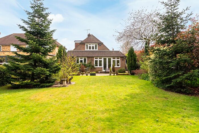 2 Bedroom Detached House For Sale In Bentsbrook Park, North Holmwood, RH5