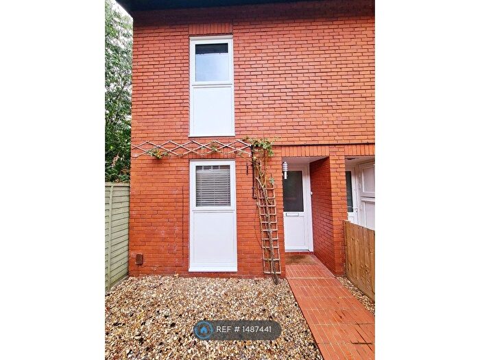 2 Bedroom End Of Terrace House To Rent In Permayne, New Bradwell, Milton Keynes, MK13