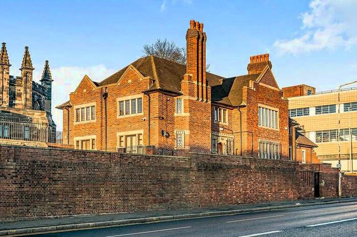 2 Bedroom Apartment To Rent In King Street, Dudley, West Midlands, DY2