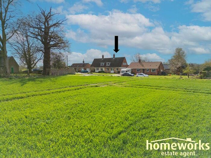 3 Bedroom Semi-Detached House For Sale In Church Road, NR20