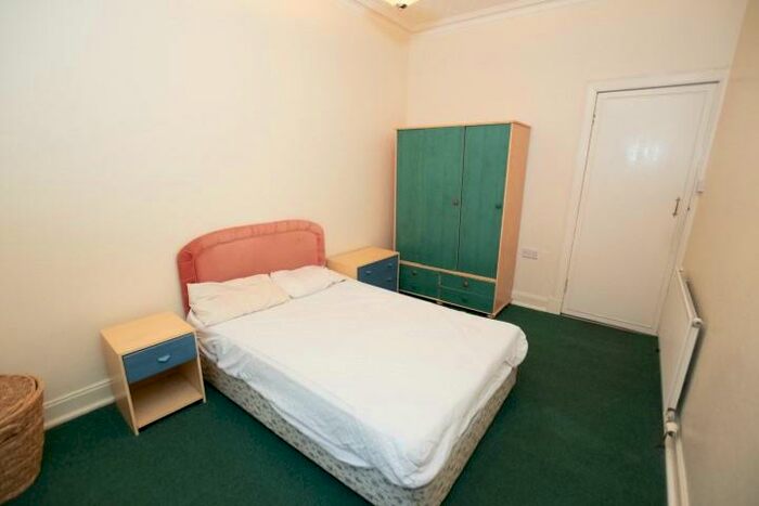 2 Bedroom Flat To Rent In Hill Street, Inverkeithing, KY11