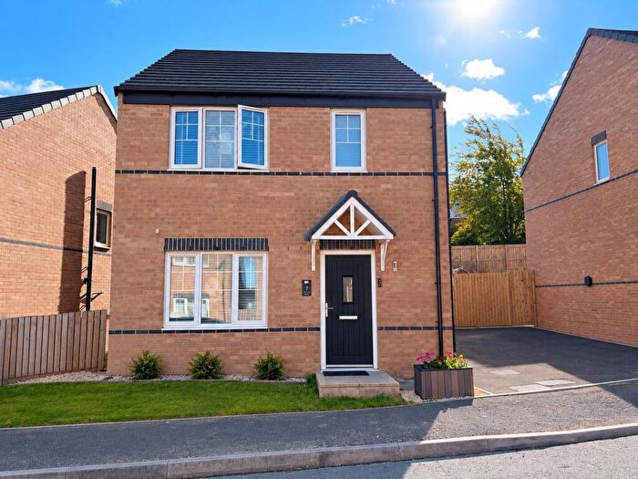 3 Bedroom Detached House For Sale In Oaklands Close, Keighley, BD20