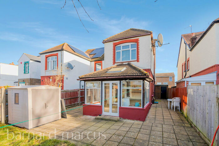 4 Bedroom House To Rent In St James Road, Sutton, SM1