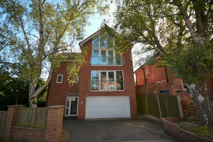 5 Bedroom Detached House To Rent In Devonshire Avenue, Allestree, Derby, DE22