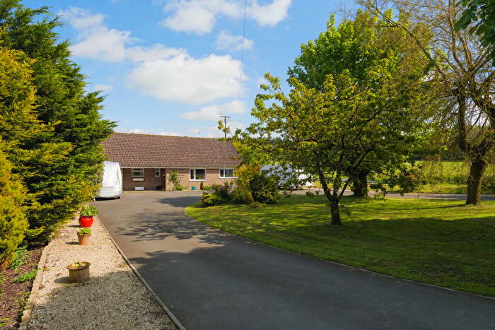 3 Bedroom Bungalow For Sale In Stone Street, Stelling Minnis, Canterbury, CT4