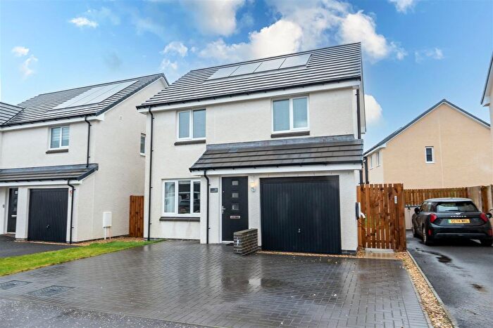 3 Bedroom Detached House For Sale In Lotus Crescent, Cleland, ML1