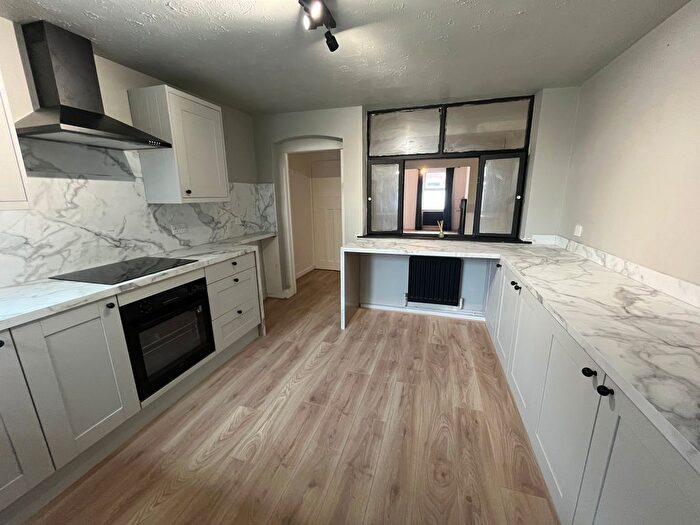 2 Bedroom Property To Rent In Wood Street, Kidderminster, DY11