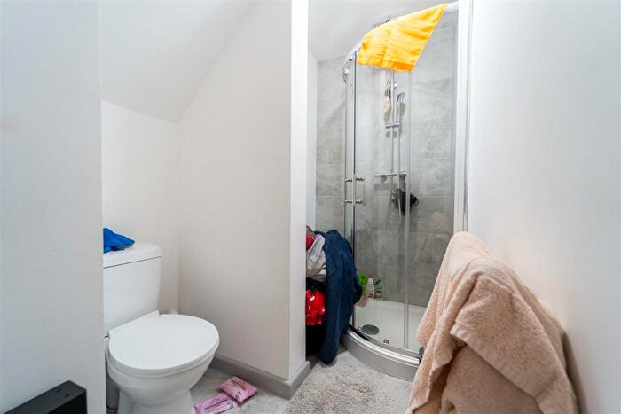 5 Bedroom House To Rent In Teignmouth Road, Birmingham, B29