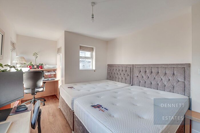 2 Bedroom Flat For Sale In Crescent Avenue, Plymouth, PL1