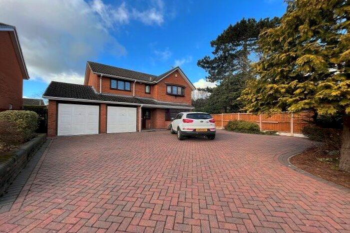 4 Bedroom Property To Rent In Stoke Heath, Bromsgrove B60