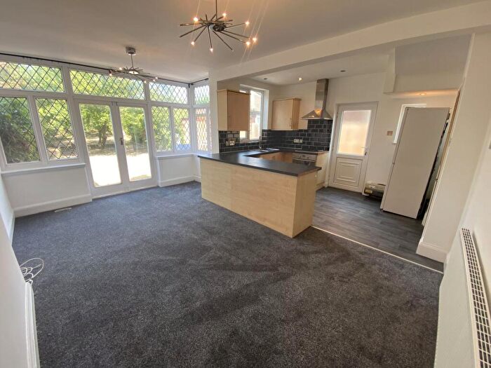 3 Bedroom Semi-Detached House To Rent In Kenwood Road, Knighton, LE2