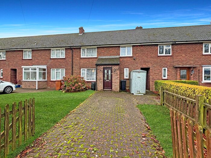 2 Bedroom Property For Sale In Castle Close, Great Leighs, Chelmsford, CM3