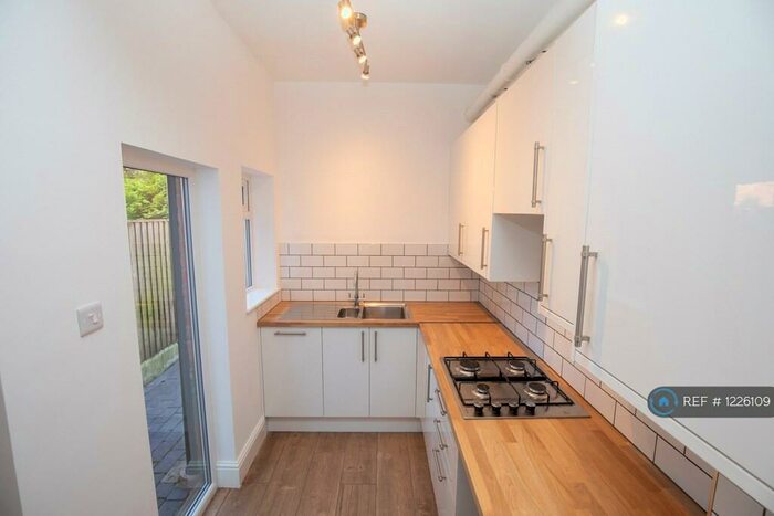 3 Bedroom Terraced House To Rent In Sherwood, Nottingham, NG5