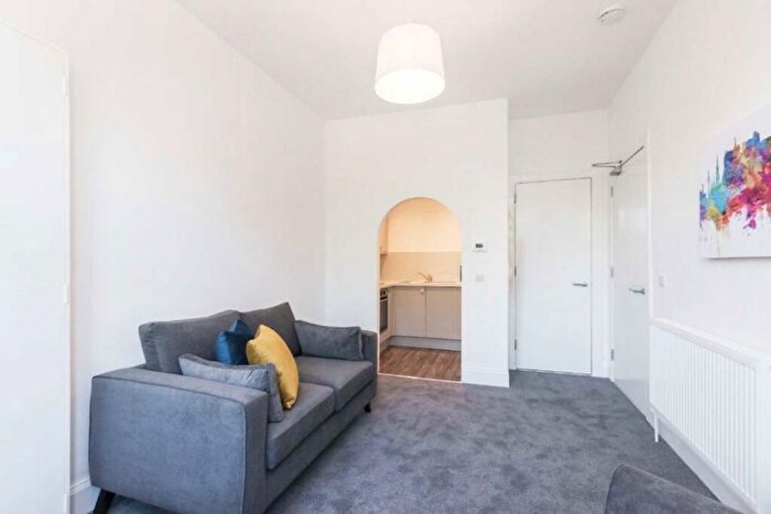 1 Bedroom Flat To Rent In Lena Gardens, London, W6
