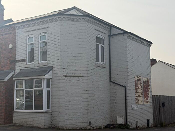 3 Bedroom Semi Detached House To Rent In Bearwood Road, Smethwick, B66