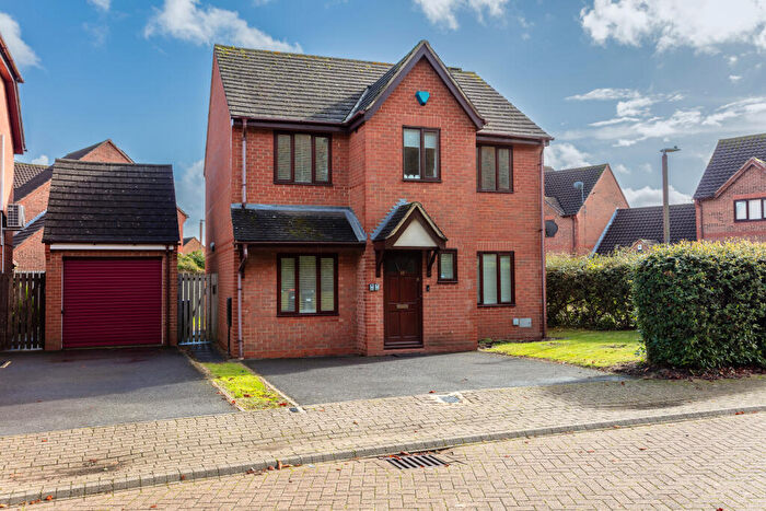 4 Bedroom House To Rent In Bickleigh Crescent, Furzton, MK4