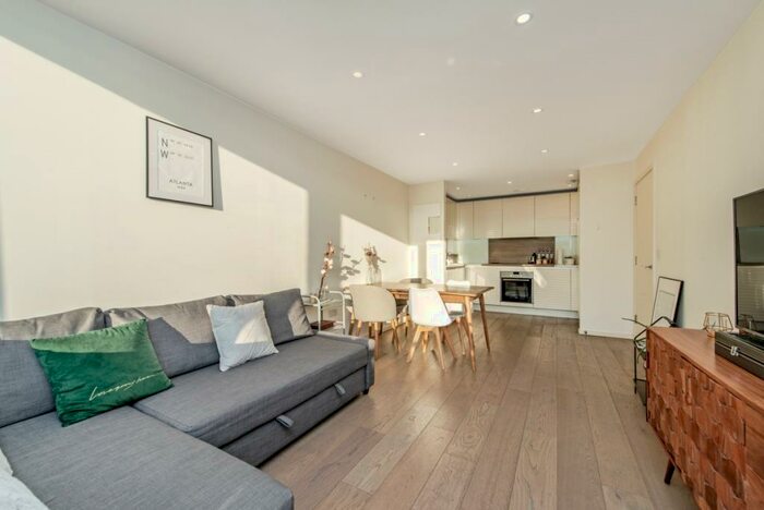 1 Bedroom Flat To Rent In Central Street London, EC1V