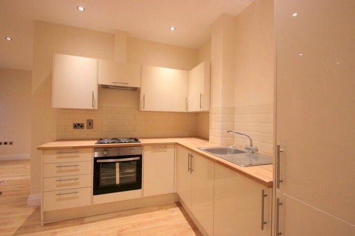 2 Bedroom Apartment To Rent In Garsington Road, Oxford, OX4