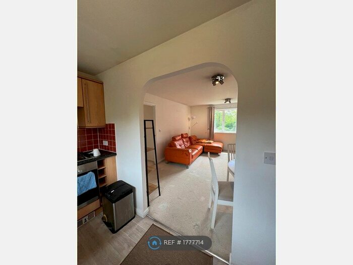 2 Bedroom Flat To Rent In Temple Place, Reading, RG1