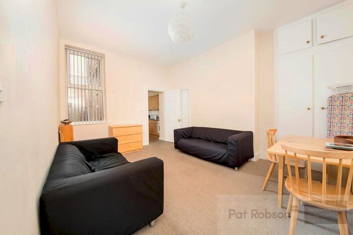 2 Bedroom Flat To Rent In Glenthorn Road, Jesmond, Newcastle Upon Tyne, NE2