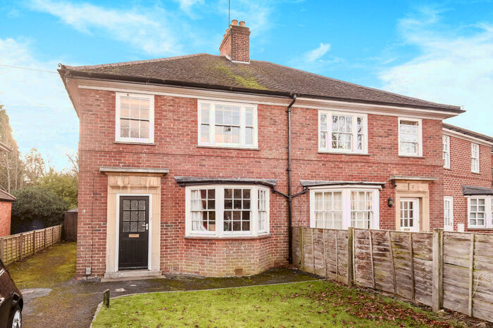 5 Bedroom Semi-Detached House To Rent In Valentia Road, Headington, OX3