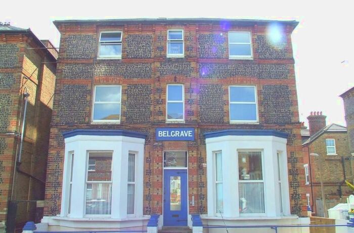 3 Bedroom Flat To Rent In Chandos Square, Broadstairs, CT10