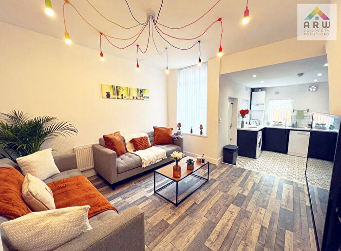 4 Bedroom Terraced House To Rent In Langton Road, Liverpool, Merseyside, L15