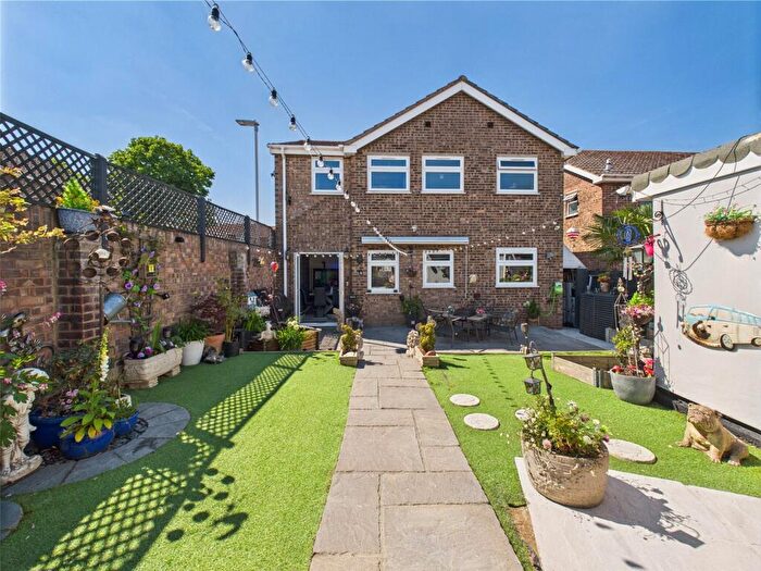 4 Bedroom Detached House For Sale In Eagle Way, Abbeydale, Gloucester, Gloucestershire, GL4