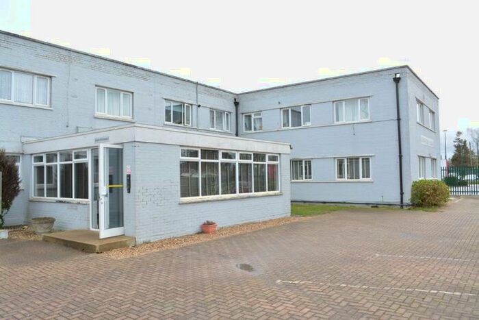 2 Bedroom Apartment To Rent In Gatwick Road, Crawley, RH10